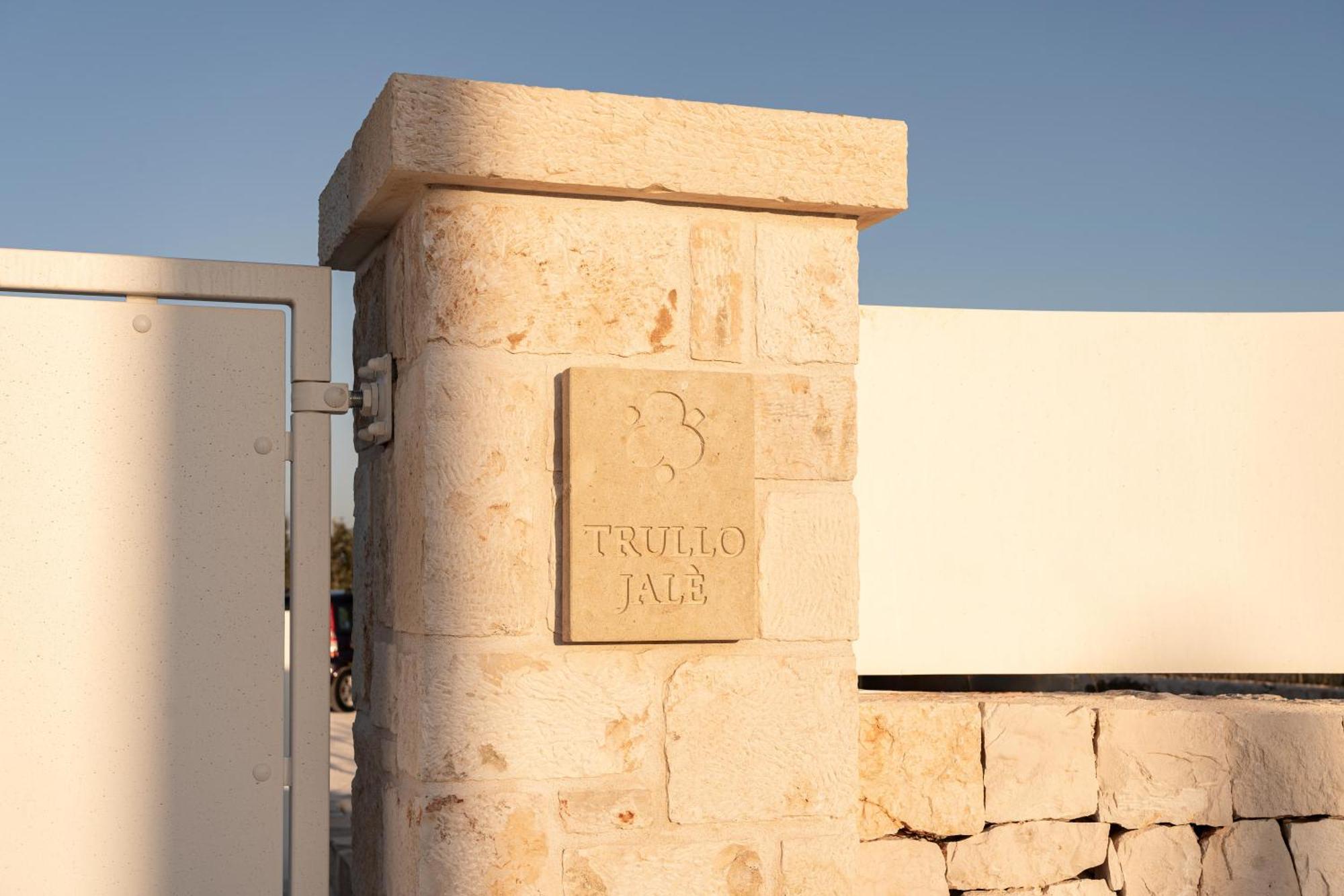 Trullo Jale - Boutique Apartments أوستوني المظهر الخارجي الصورة